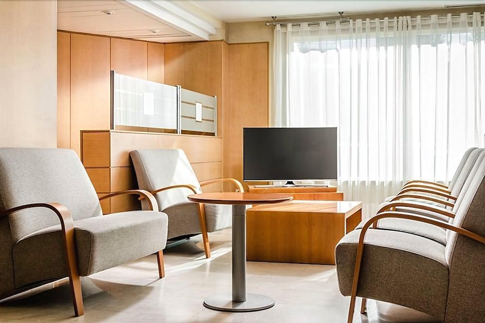 Hotel Monte Rozas لاس روزاس دي مدريد المظهر الخارجي الصورة